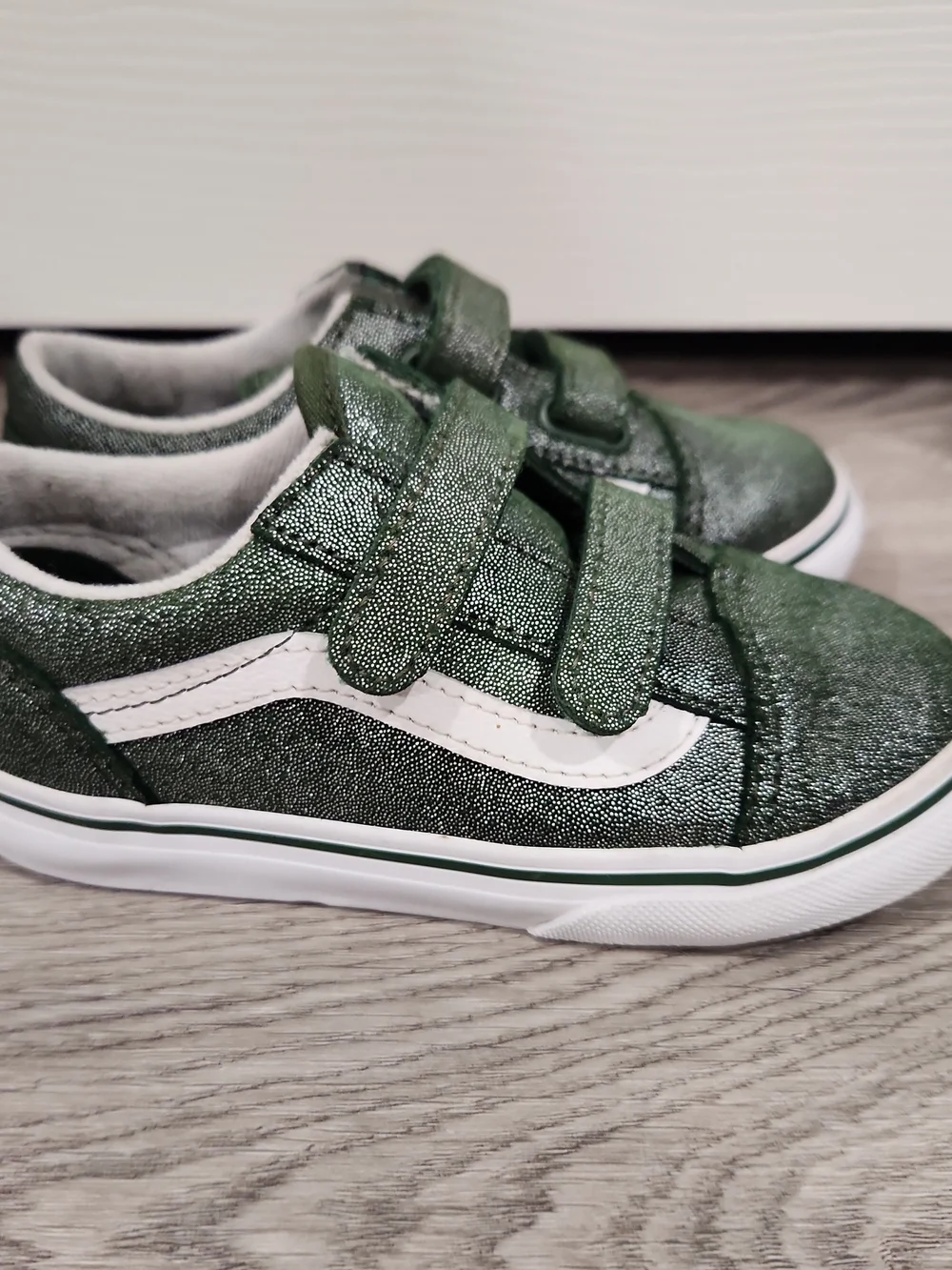 Vans Old Skool V Tinsel Suede Green Glitter Sneakers Shoes Size 10 T Toddler EUC